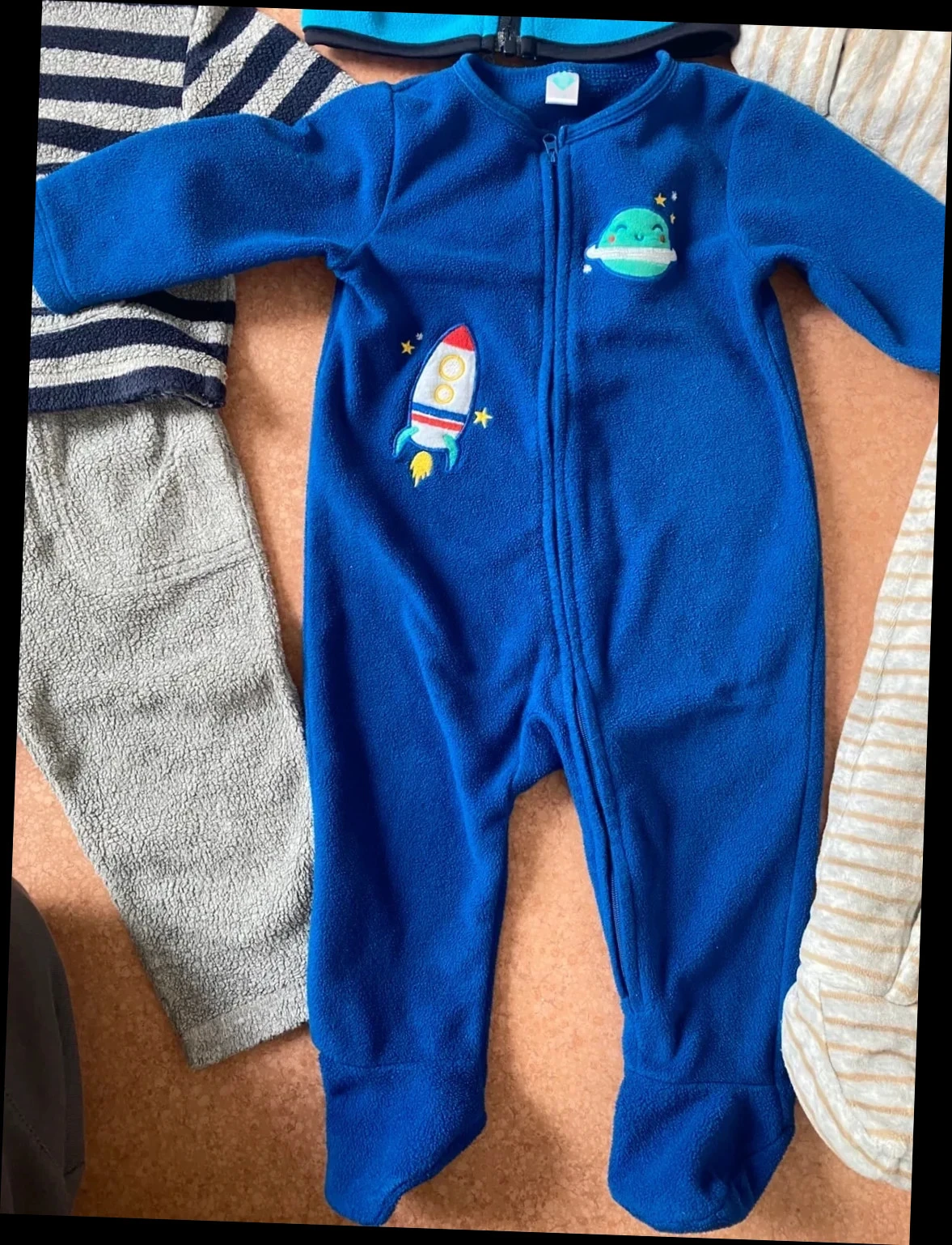 Lot de 4 vêtements bébé garçon 9 mois en très bon état – photo 5